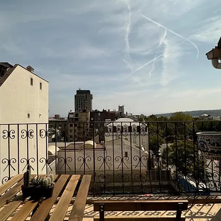 Appartement Urban Retreat - до община