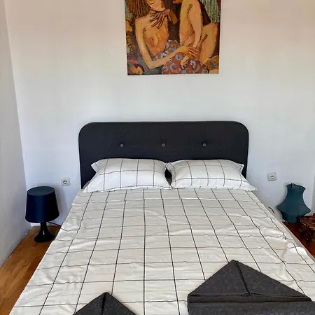 Urban Retreat - до община Appartement *