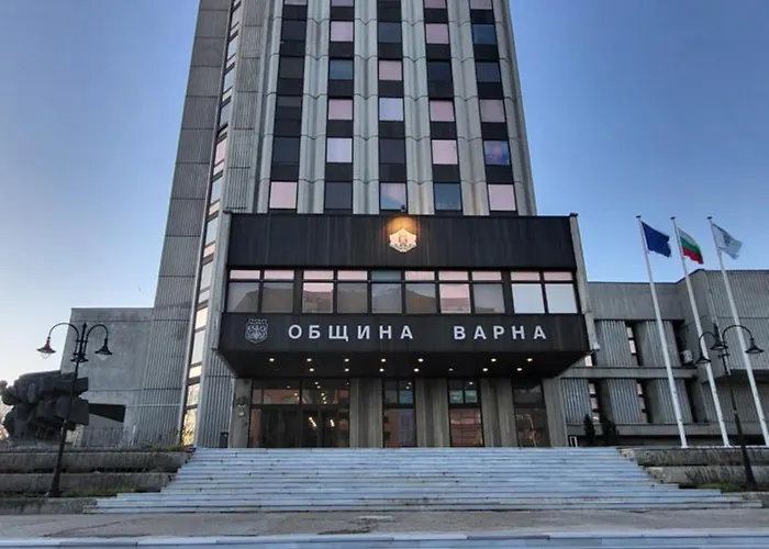 Urban Retreat - до община Apartament